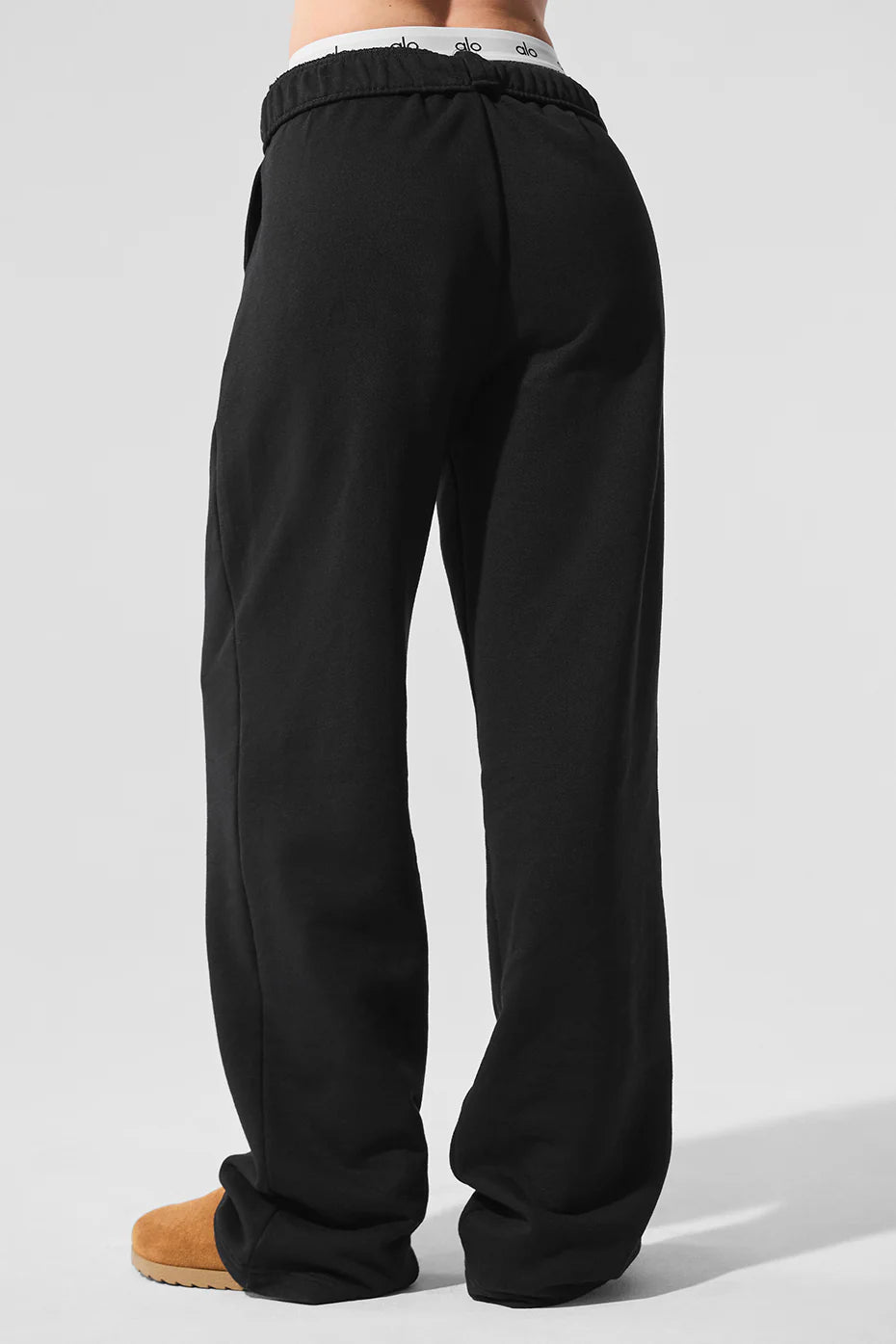 Alo Yoga Accolade Sweatpants - Multiple Colors Available